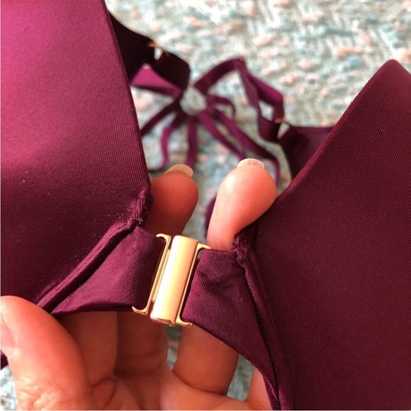 32DDD Victoria's Secret very sexy push-up pigeonnant bra - Picture 5 of 6